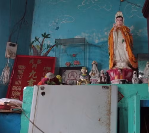 Nơi trú ngụ của Dung "ba Tàu" hơn 35 năm (ảnh Hà Nguyễn).