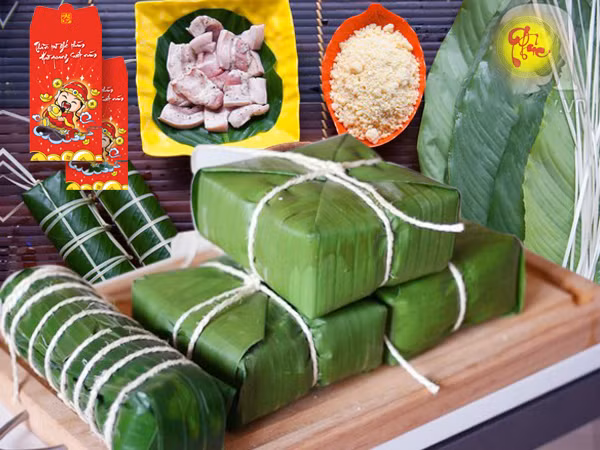2. Bánh chưng Bờ Đậu. Bánh Chưng Bờ Đậu được làm từ gạo nếp nương của vùng rừng Định Hóa, thịt lợn sạch của người dân tộc, dưới bàn tay lành nghề của người dân Sơn Cẩm, mang hương vị đặc biệt mà không nơi nào có được. Lá dong gói bánh là lá dong rừng, mọc hoàn toàn tự nhiên và được thu hái tại vùng núi Na rỳ của tỉnh Bắc Kạn nên khi luộc xong, màu bánh trông rất đẹp mắt.