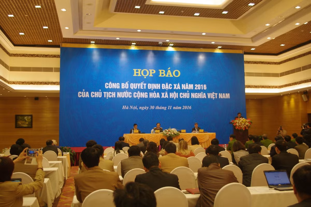 Quang cảnh buổi họp báo.