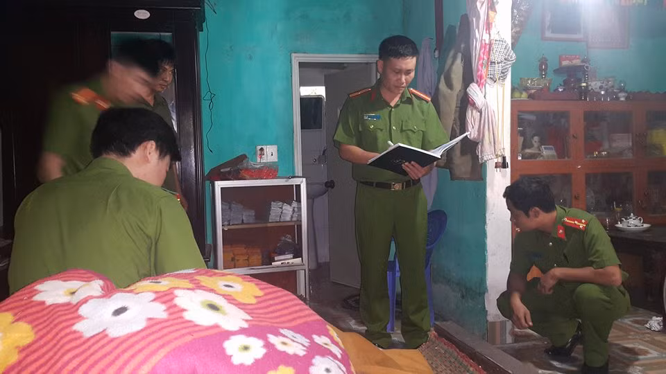 Ngay khi xảy ra vụ án lực lượng công an huyện Thanh Hà đã có mặt tại hiện trường.