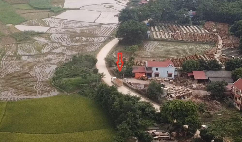 Dong Hy, Thai Nguyen: Ai khai thac “dat lau” xung quanh khu vuc den Da Thien?-Hinh-5