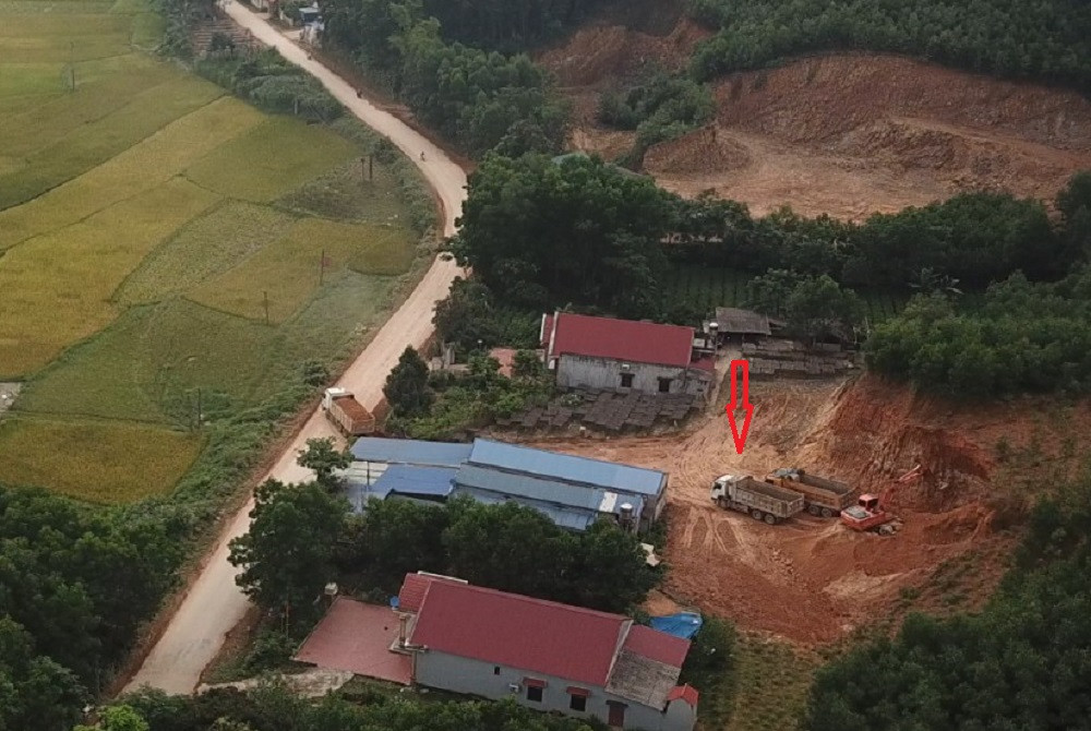 Dong Hy, Thai Nguyen: Ai khai thac “dat lau” xung quanh khu vuc den Da Thien?-Hinh-4