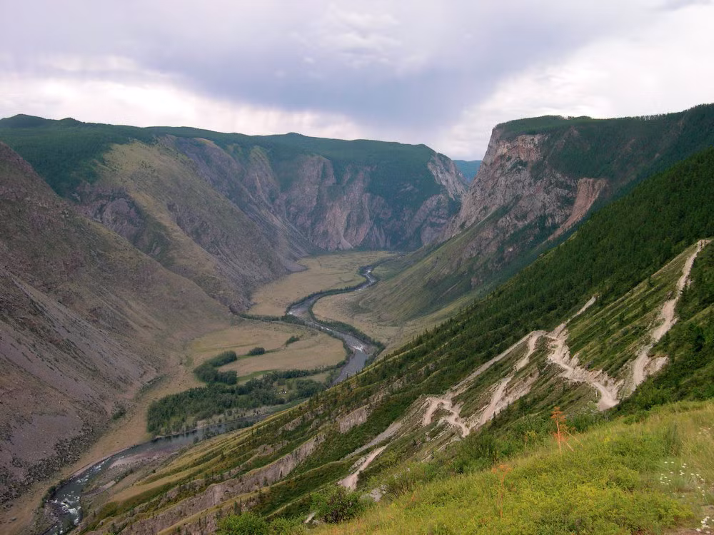 Núi Altay là một trong những địa điểm du khách khó tiếp cận nhất ở Nga.