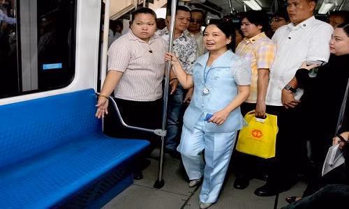 Cựu Tổng thống Philippines Gloria Macapagal - Arroyo tại nhà ga xe lửa ở Manila, Philippines, 2010.