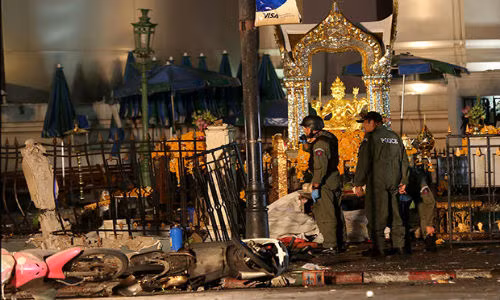 Ke danh bom o Bangkok van lan tron trong thanh pho?