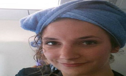 La lung nu sinh xinh dep bo nha o li tren tau-Hinh-2