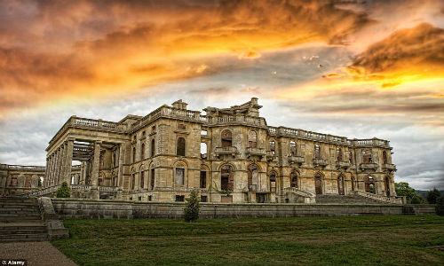 Tòa Witley Court ở Worcestershire được gia đình Foley xây dựng vào năm 1635.