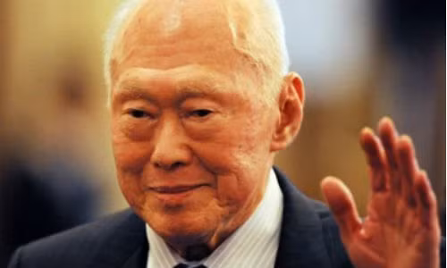 Cap nhat tinh hinh suc khoe cuu thu tuong Ly Quang Dieu