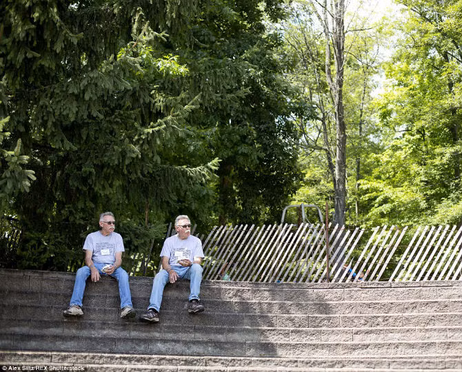 Doc dao le hoi sinh doi o My-Hinh-8