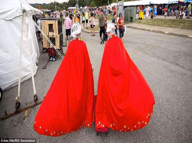 Doc dao le hoi sinh doi o My-Hinh-13