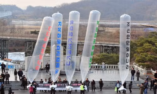 Chiec loa day hai mien Trieu Tien toi mieng vuc chien tranh-Hinh-2