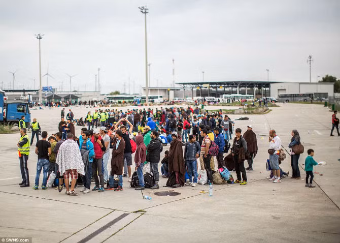 Nu cuoi hanh phuc cua nguoi ti nan khi toi “mien dat hua”-Hinh-5