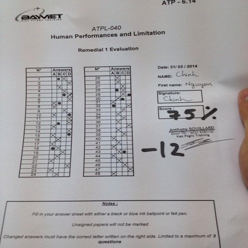 Giai đoạn 2: Huấn luyện phi công cơ bản Vượt qua vòng hồ sơ, các học viên sẽ bắt đầu khóa huấn luyện phi công cơ bản, phi công sẽ được trang bị những kỹ năng cơ bản dành cho phi công, bao gồm việc học các môn lý thuyết sau đó thi Bằng lái máy bay vận tải hàng không (ATPL) - lý thuyết.