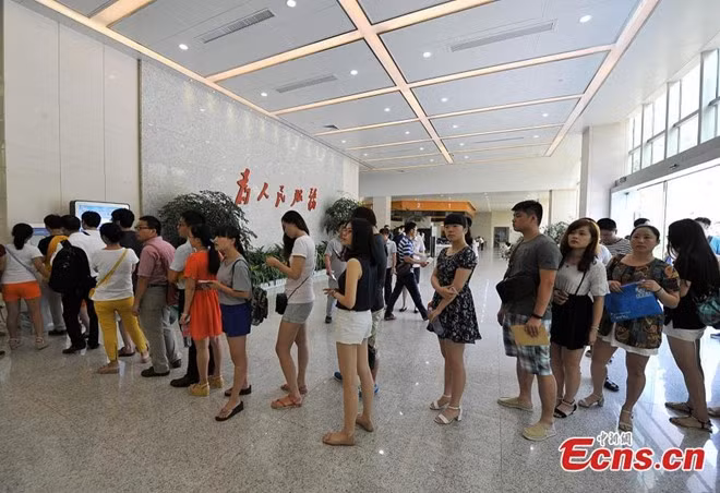 Đăng ký kết hôn vào ngày 7/7 âm lịch đã trở thành một xu thế trong giới trẻ Trung Quốc.