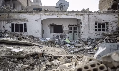 Hình ảnh đống đổ vỡ sau các cuộc đụng độ trên đường phố Kobane.