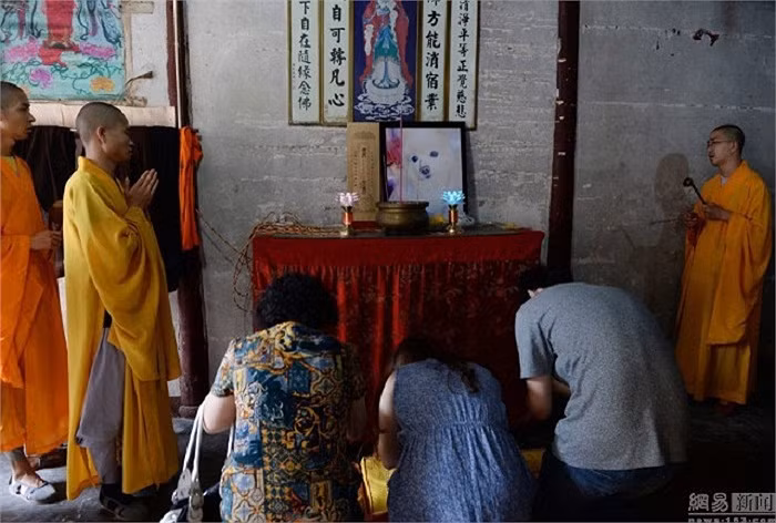 Theo nhân viên công ty dịch vụ này, họ có thể kiếm tiền nhờ hình thức kinh doanh này ở Thượng Hải.