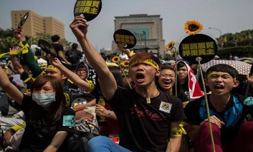 9. Đài Loan và Trung Quốc: Bất ổn chính trị trong nước sẽ làm cho mối quan hệ giữa Đài Loan và Đại Lục trở nên xấu đi trong năm nay.