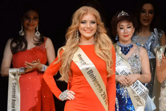 Hơn 60 người đẹp đã lập gia đình tham dự cuộc thi này. Trong ảnh là một người đẹp đến từ Nga.