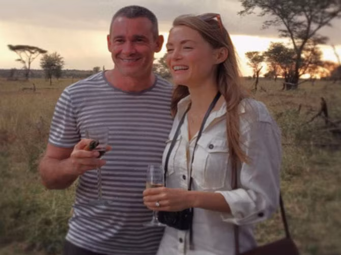 Ngày 1/8, Lydon Lea - tỷ phú, người đồng sáng lập Lion Capital đã tổ chức đám cưới hoàng tráng với người mẫu 23 tuổi, Sophie Dickens, tại khu nghỉ dưỡng Four Seassons Safari Lodge ở vườn quốc gia Serengeti, Tanzania.