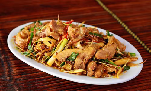 Mach ban cach lam mon ga xao sa ot ngon dung dieu