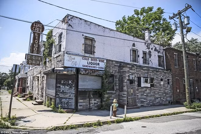 “Tôi biết Camden không phải là nơi an toàn và chỉ đi ngang qua đó vài lần”, Donovan nói.