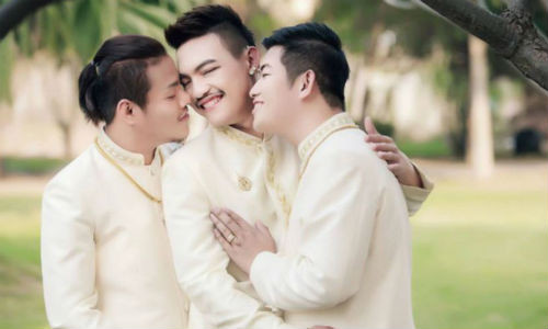 Đám cưới 3 người đồng tính nam đầu tiên ở Thái Lan Dam cuoi 3 nguoi dong tinh nam dau tien o Thai Lan