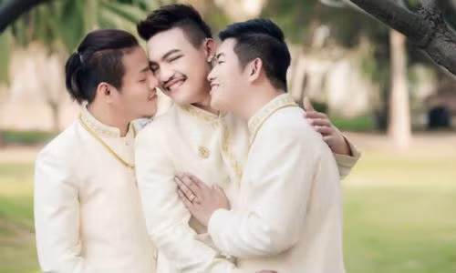 Dam cuoi 3 nguoi dong tinh nam dau tien o Thai Lan
