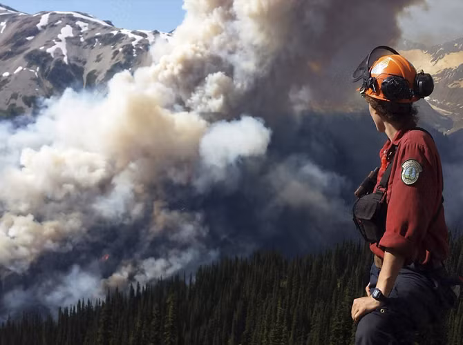 Một đám cháy lan rộng trên diện tích 618 mẫu ở gần Pemberton, British Columbia, Canada ngày 3/7.