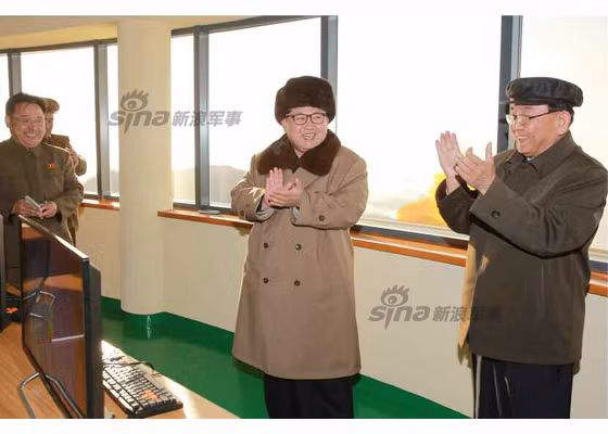 Cuộc thử nghiệm được thực hiện tại bãi phóng tên lửa tầm xa của Triều Tiên, gần bờ biển phía tây nước này. "Thành công lớn của cuộc thử nghiệm đảm bảo vững chắc cho việc thực hiện một dạng tấn công hạt nhân vào đế quốc Mỹ và các lực lượng thù địch khác, mở ra khả năng tiếp cận những công cụ mạnh mẽ hơn có thể phản ứng với vũ khí hạt nhân tương ứng", ông Kim nói.