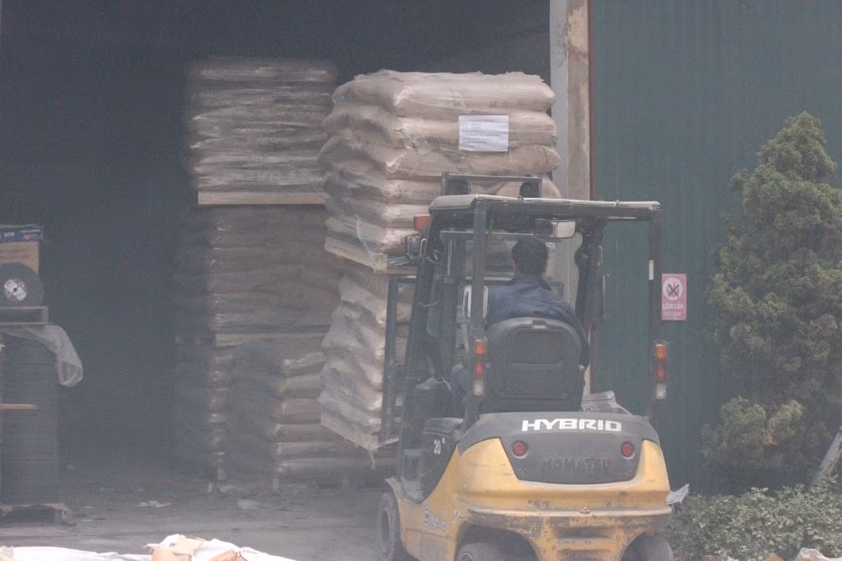 Chay kinh hoang xuong do go tai khu CN Cam Thuong-Hinh-7