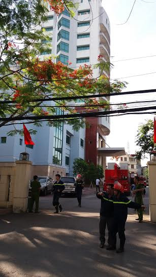 Tòa nhà 15 tầng của Đài PT-TH Hải Phòng, nơi ngọn lửa bốc lên tại tầng 9.