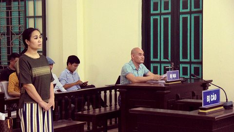 Khoi to nguyen thuong uy cong an vu gai ma tuy tong ban trai vao tu-Hinh-2