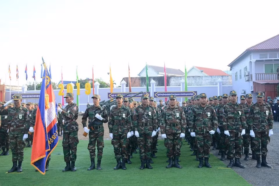 Lữ đoàn 70 (B-70) lâu nay được biết tới lực lượng bảo vệ các yếu nhân của chính phủ Vương quốc Campuchia. Lữ đoàn được thành lập vào đầu những năm 1990. Nguồn ảnh: bmpd