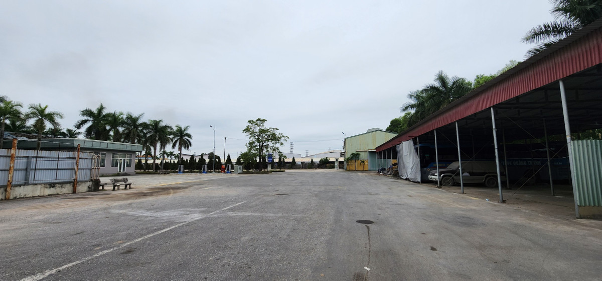 Đây là bến xe đầu tiên đạt chuẩn loại 1 trong quy hoạch bến xe của Hải Phòng đến năm 2020, được xây dựng bằng nguồn kinh phí xã hội hóa.