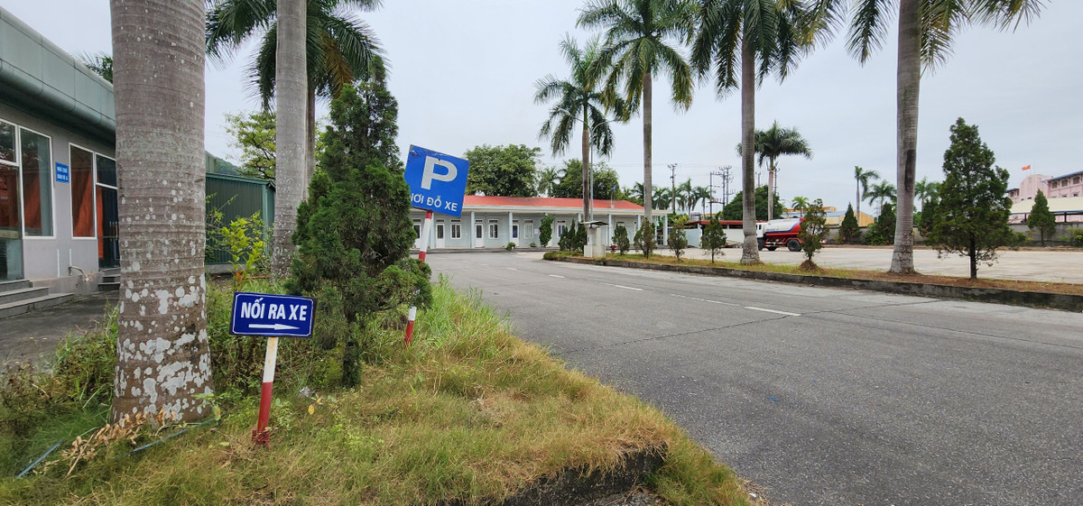 Theo hồ sơ dự thảo quy hoạch TP. Hải Phòng giai đoạn 2021- 2030, tầm nhìn đến năm 2050, địa phương dự kiến xây dựng mới 8 bến xe liên tỉnh tại khu vực phía Bắc, trong đó 1 bến tại huyện Thủy Nguyên. Tuy nhiên, dự thảo quy hoạch này khiến người dân không yên tâm vì chính bến xe phía Bắc Hải Phòng từng được đầu tư hiện đại, khang trang nhưng vẫn "đắp chiếu", không hiệu quả.