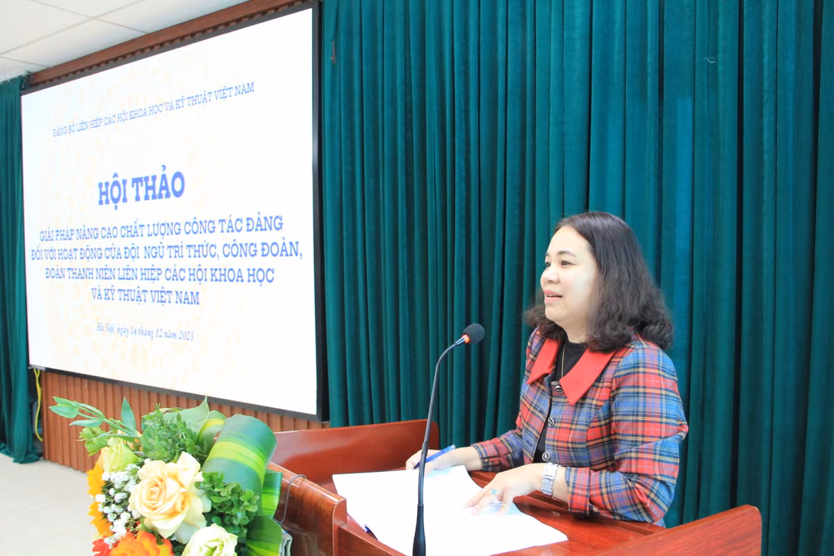 Nang cao chat luong cong tac Dang doi voi doi ngu tri thuc-Hinh-4