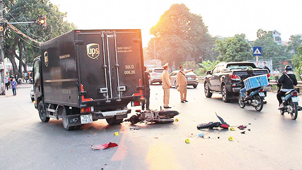 Xử lý người đứng đầu địa phương nếu xảy ra TNGT đối với học sinh Xu ly nguoi dung dau dia phuong neu xay ra TNGT doi voi hoc sinh