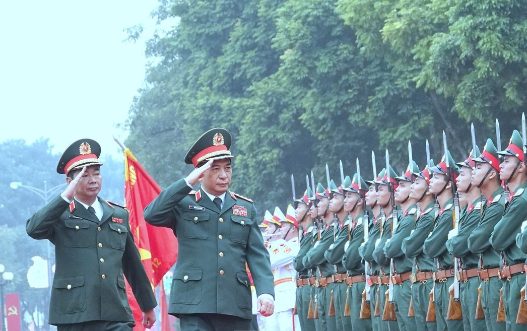 Đại tướng Phan Văn Giang trao Quân kỳ Quyết thắng Quân đoàn 12 Dai tuong Phan Van Giang trao Quan ky Quyet thang Quan doan 12