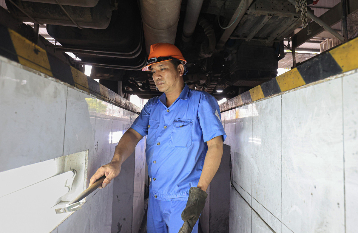 Mới đây, Cục Đăng kiểm Việt Nam cũng có văn bản đề nghị các trung tâm đăng kiểm chủ động phòng ngừa tình trạng ùn tắc kiểm định, hướng dẫn chủ phương tiện đăng ký đặt lịch hẹn kiểm định trực tuyến qua ứng dụng TTDK để thuận lợi trong việc kiểm định, hạn chế việc phải chờ đợi, gây ùn tắc tại các trung tâm đăng kiểm.