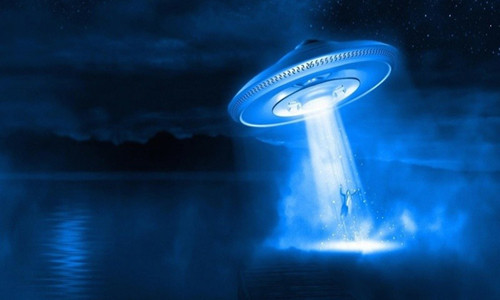 4. UFO/người ngoài hành tinh. Mặc dù không có nhiều bằng chứng chứng minh người ngoài hành tinh thực sự tồn tại nhưng một số ý kiến cho rằng bí ẩn ở tam giác quỷ Bermuda có liên quan đến người ngoài hành tinh.