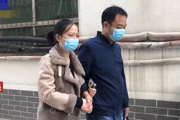 Chong nang nac doi cuoi lai vo cu, ly do khien ai cung cam dong