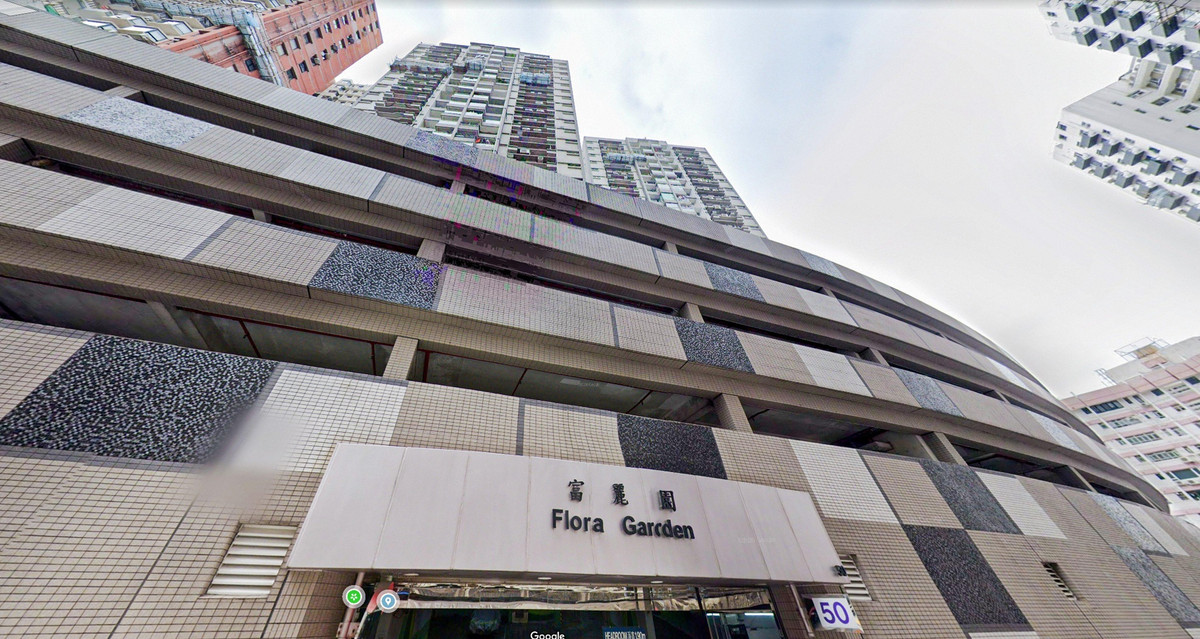 Tro treu: Chet ngat luc ngu vi dong quan ao de len nguoi