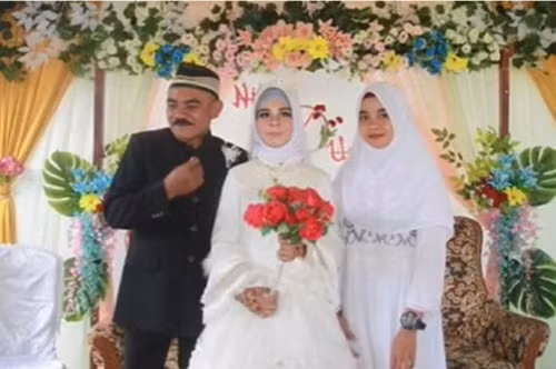 Indonesia: Tro treu canh bo va... ban than ket hon-Hinh-2