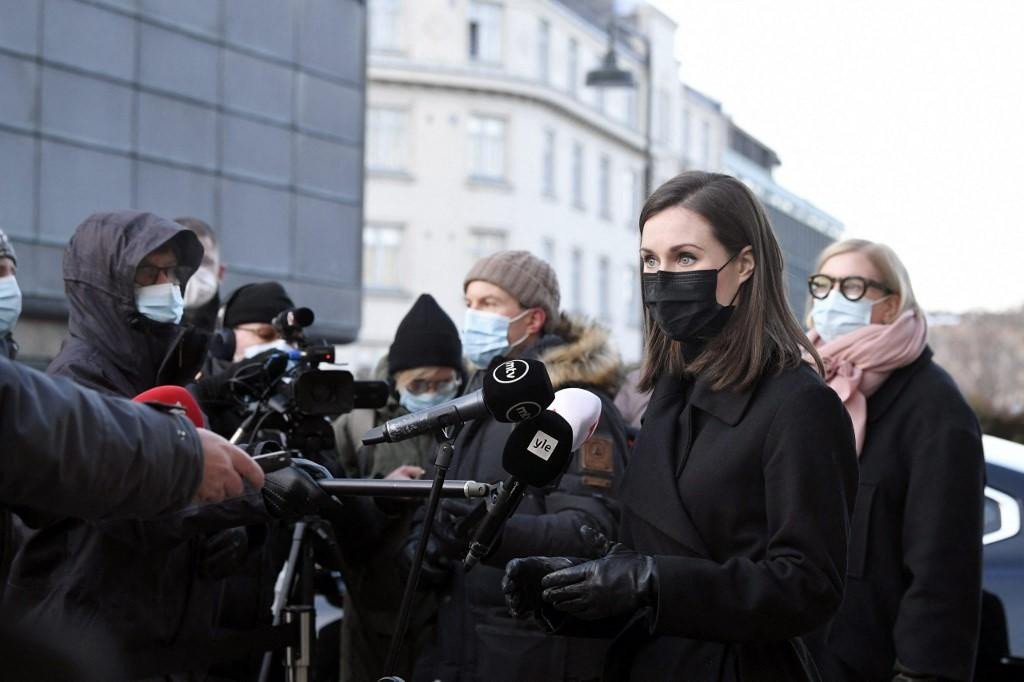 Dang la F1, nu Thu tuong Phan Lan hung chi trich vi van di hop dem