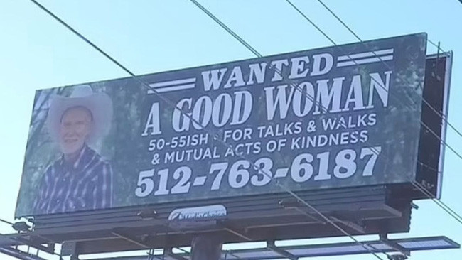 Cu ong 66 tuoi gay sot khi dang tim ban gai tren bien quang cao “khung”