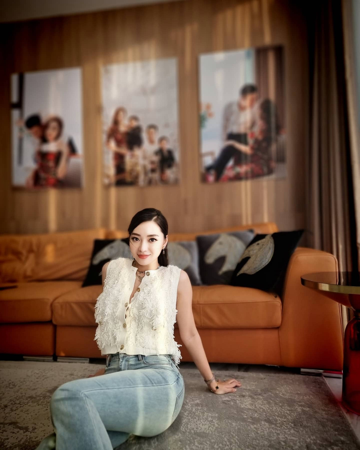 Cô cũng thường xuyên đăng tải những bí quyết làm đẹp, giữ dáng sau sinh và nhận được sự ủng hộ nhiệt tình của các chị em.