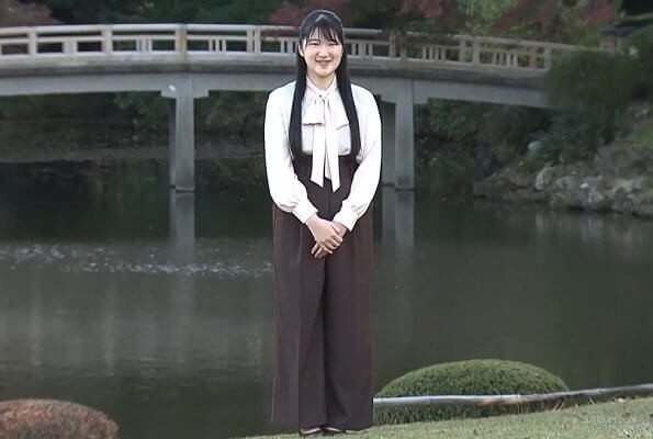 Hiện tại Aiko đang theo học tại trường Đại học Gakushuin (Tokyo). Cô có tình yêu đối với động vật và có thành tích học tập xuất sắc.