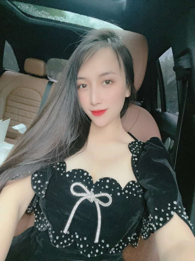 Khi mang thai và sinh con, việc tăng cân là không tránh khỏi nhưng Thảo Bebe nhanh chóng lấy lại vóc dáng sau sinh khiến nhiều người trầm trồ.