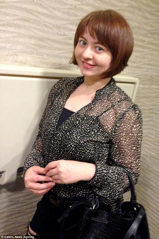 Tung bi goi “quai vat” luc nho, co gai lon len bat ngo “lot xac”-Hinh-5