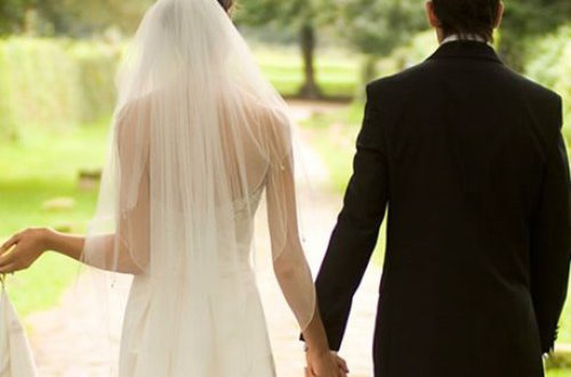 Nguoi chong soc nang khi lay nham vo cu cua bo lam vo